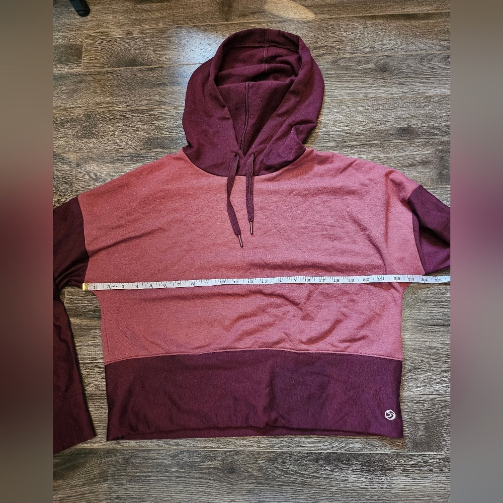 Burgundy and Mauve Crop Hoodie ๐โค๏ธ - Picture 7 of 9